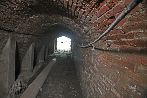 38_3_Interior de la mina Grott