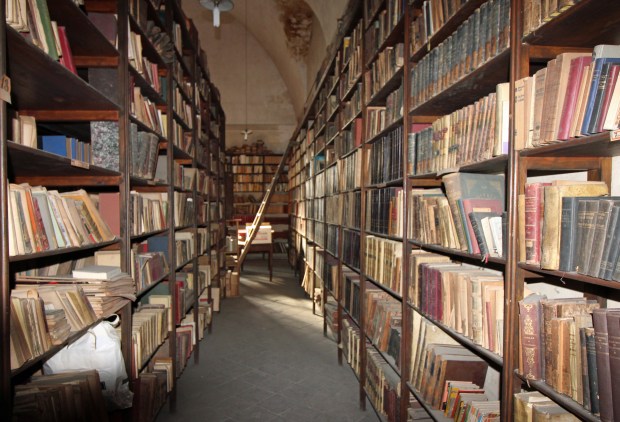 18_2_Biblioteca de Sant Felip Neri