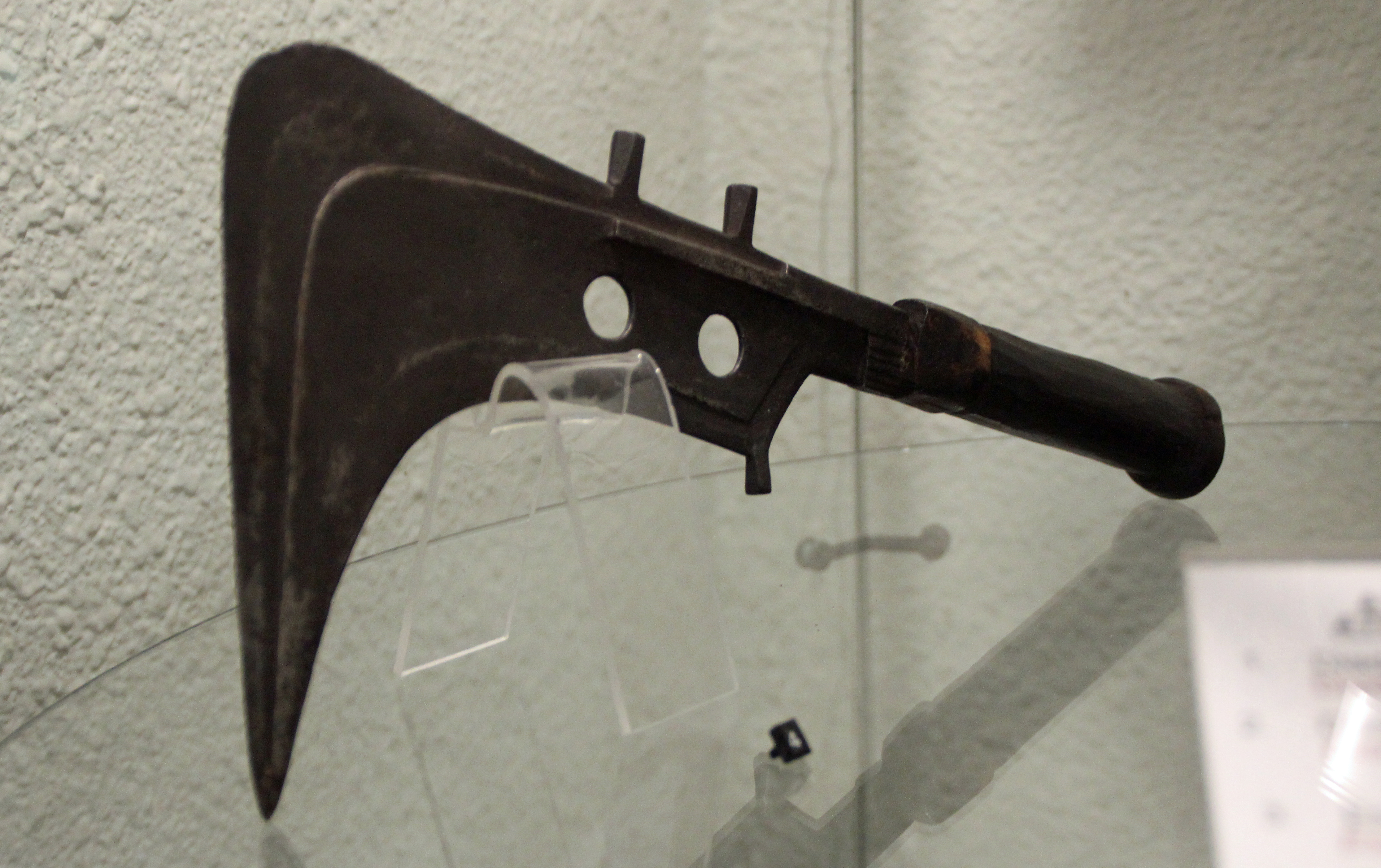 museu_africa2_machete_autoridad_tribu_mangbetu_congo